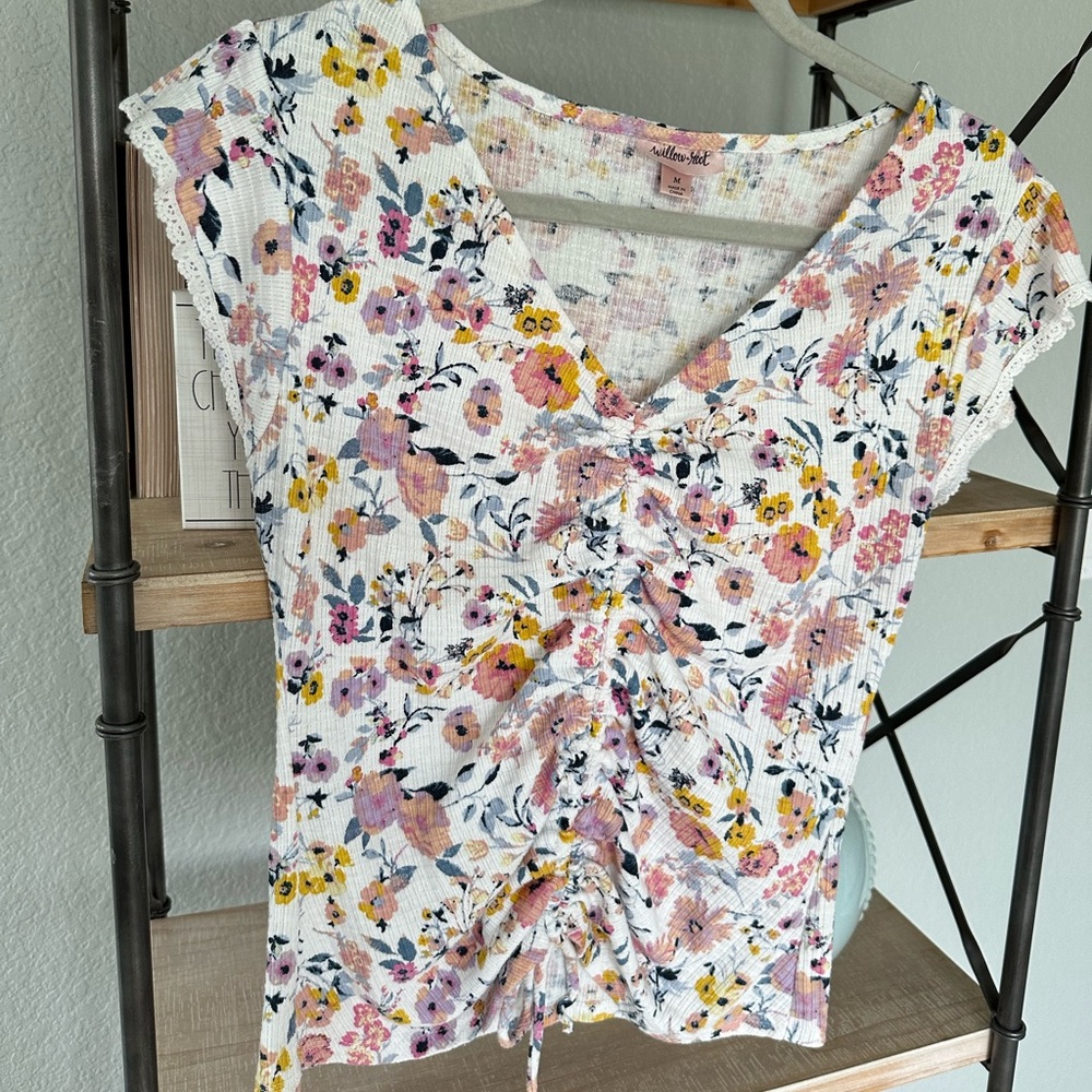 Willow & Root Floral Top Size Medium
